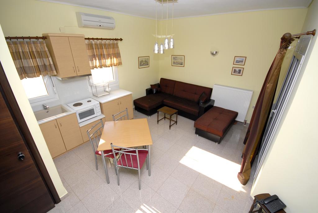 Ariadnes Holiday Accommodation II Apidias Lakos Phòng bức ảnh
