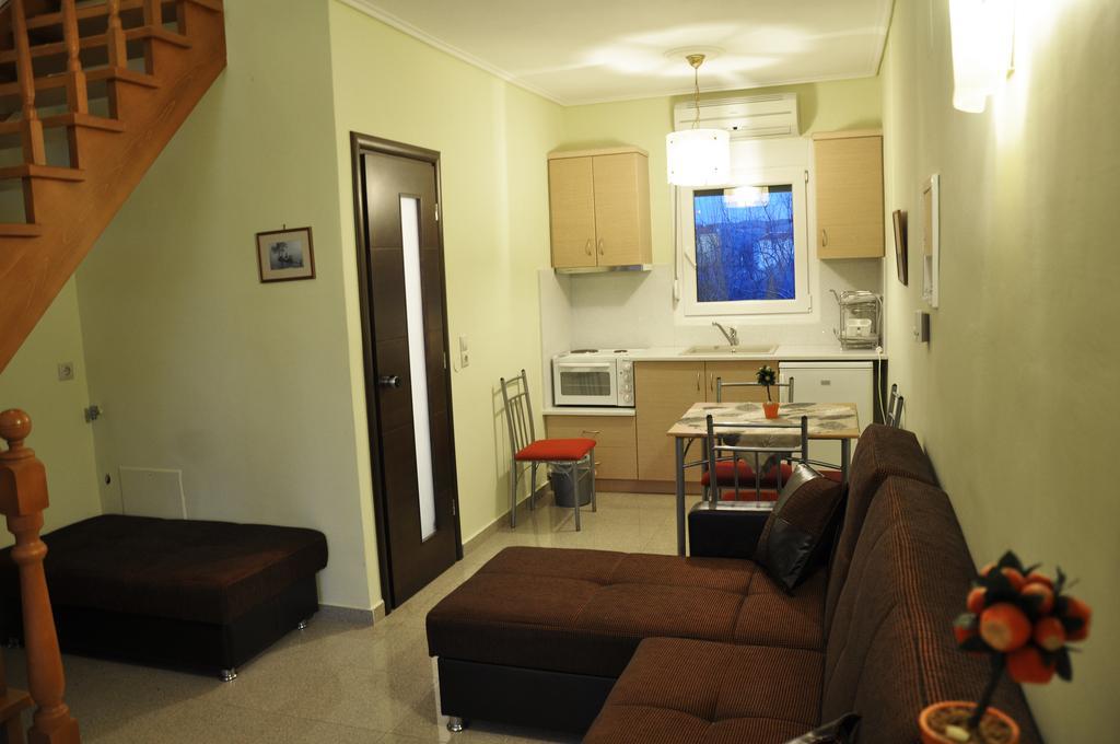 Ariadnes Holiday Accommodation II Apidias Lakos Ngoại thất bức ảnh